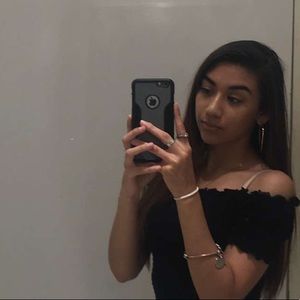 Meet your Posher, Vivian